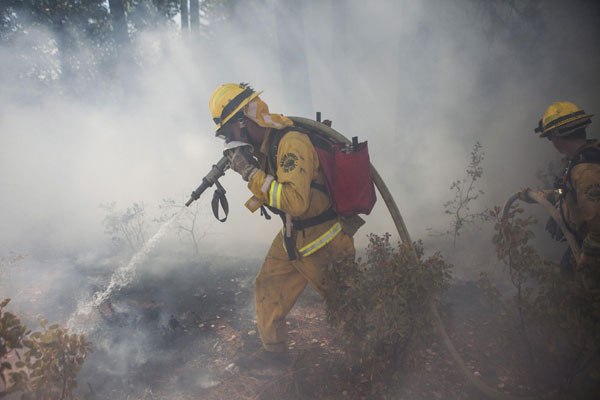 Wildfire rages in California