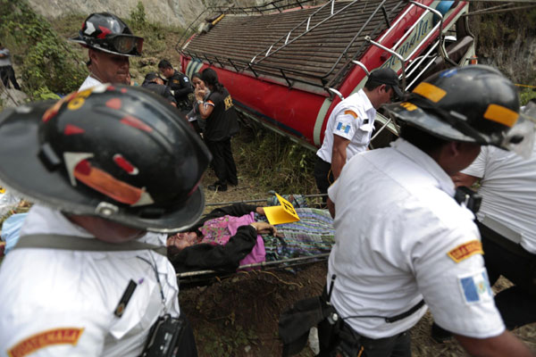 At least 43 killed in Guatemala autobus crash