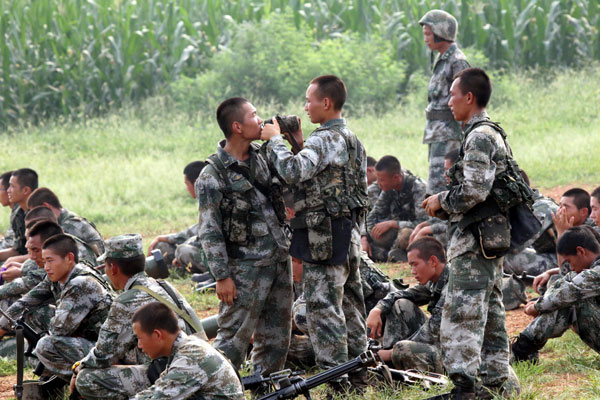 Soldiers gather for training in N China