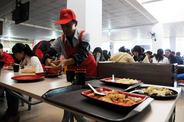 Cleaning up canteen leftovers to save waste[4]|