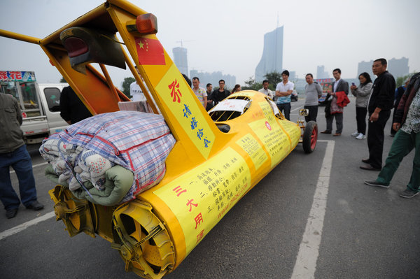 Sports car made from junk dazzles onlookers