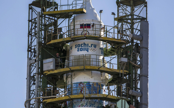 Soyuz Olympic spacecraft set on launch pad