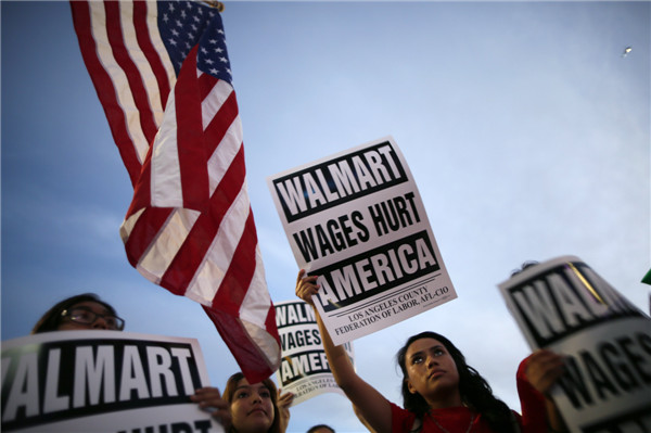 50 arrested at LA protest over Wal-Mart wages