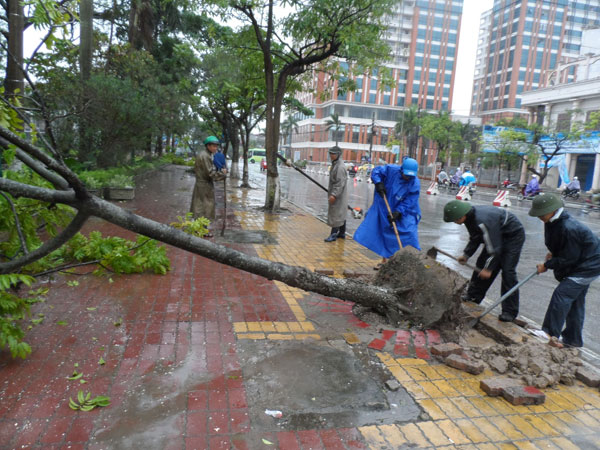 Typhoon Haiyan hits Vietnam