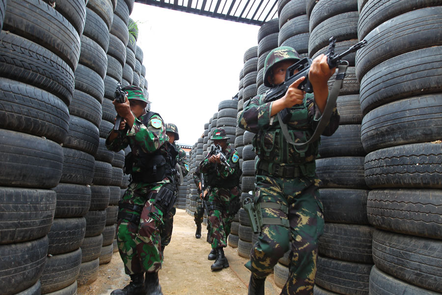 Training exercise of People's Liberation Army[1