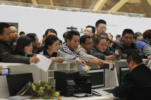 SW China airport closes again due to heavy fog