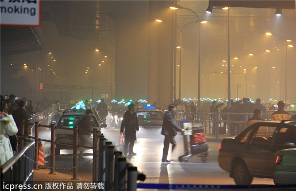 Shanghai again chokes under 'severe' pollution