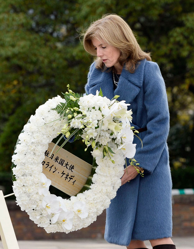 US ambassador to Japan visits Nagasaki