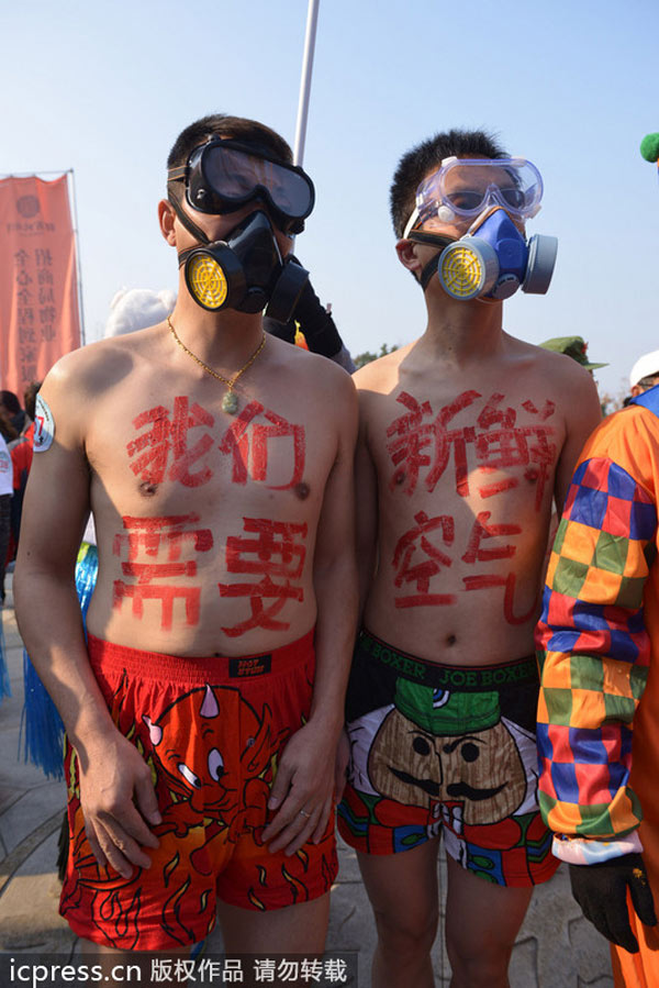 Chilly runners roar to appeal for healthy lifestyle