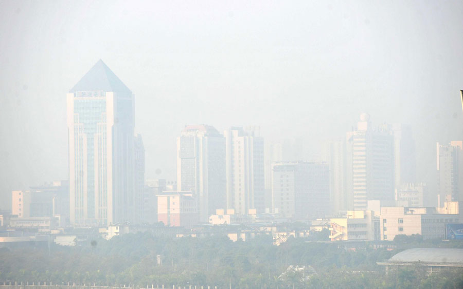 Chinese cities wrapped in smog