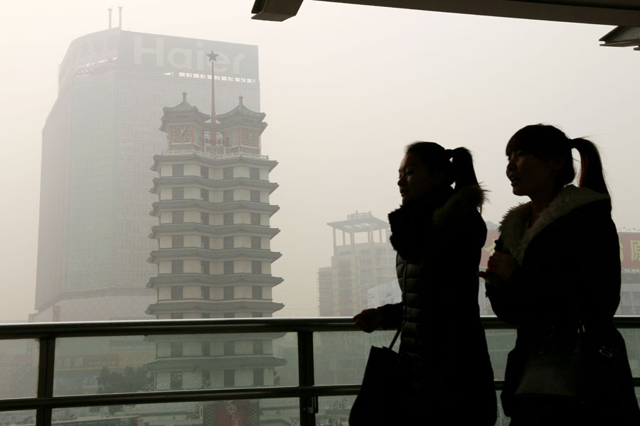 Chinese cities wrapped in smog