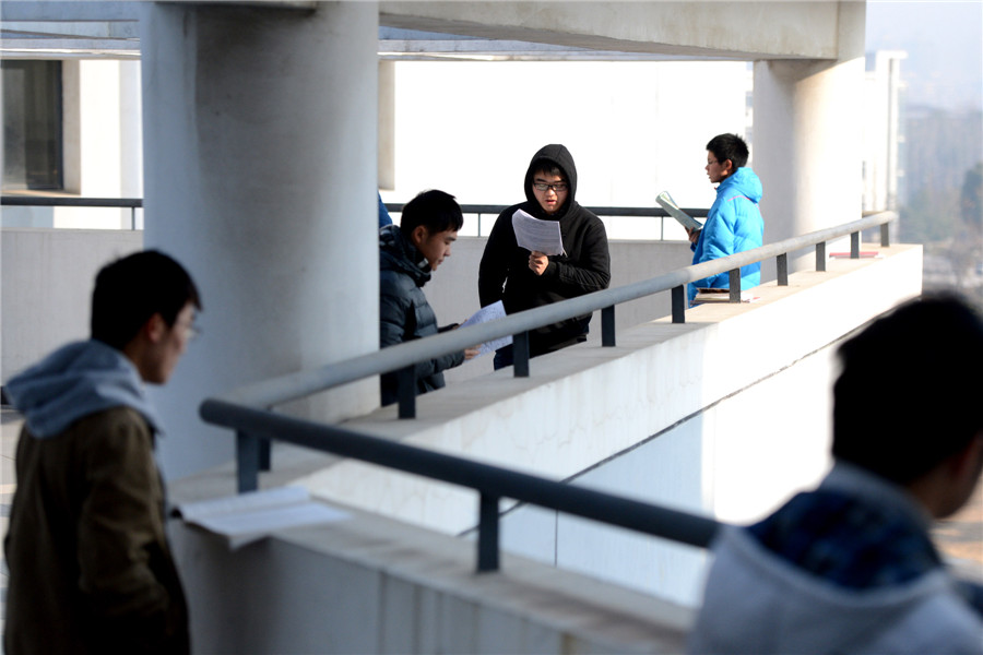 Students start 2-day cram for post-grad exam