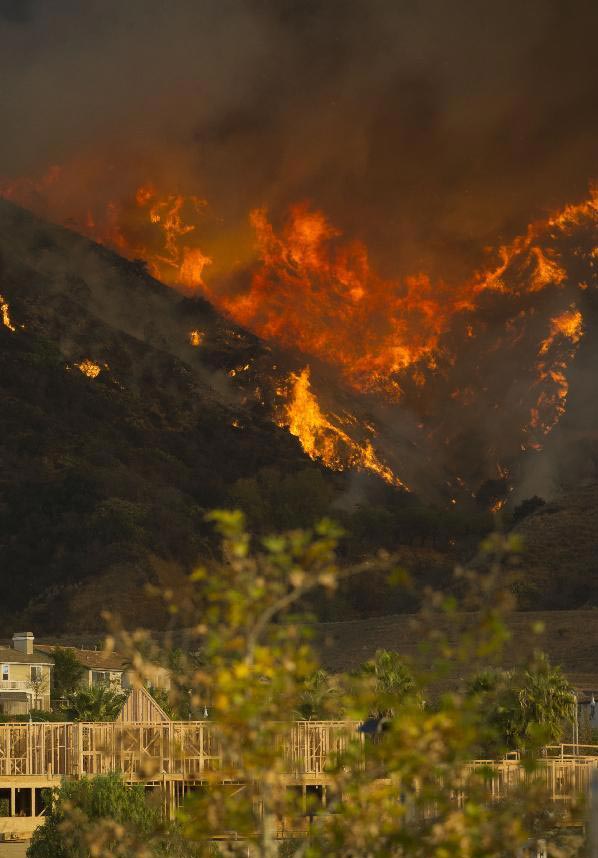 Wildfire out of control in Los Angeles, US