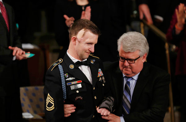 Obama honors US war hero