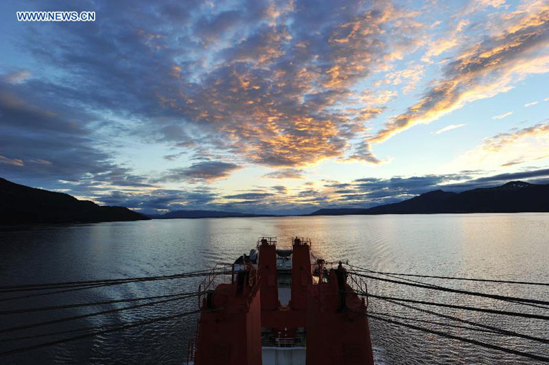 <EM>Xuelong</EM> arrives in Ushuaia, Argentina