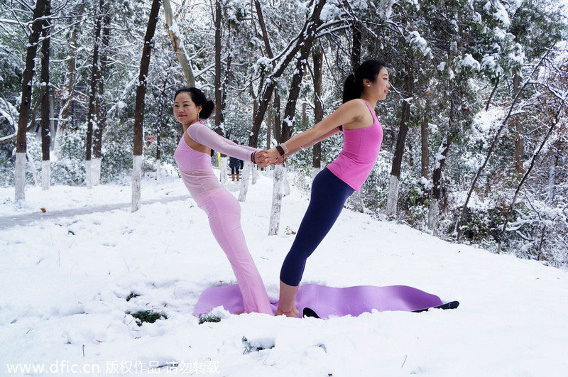 Yoga practice in the snow