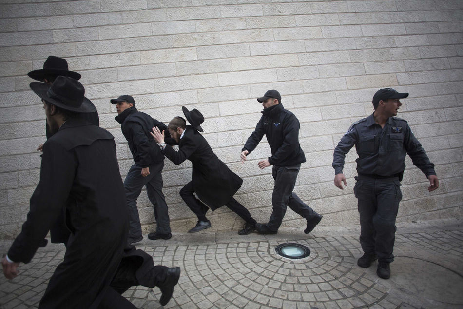 Protest against funds cut in Jerusalem