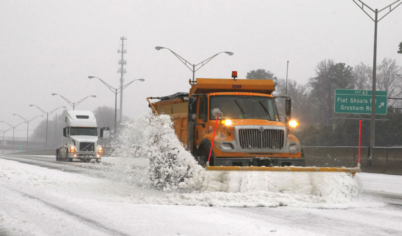 Storm bringing deadly ice and snow, slams US South