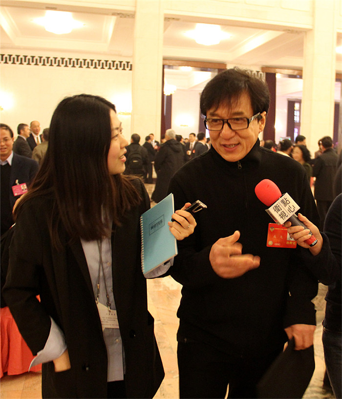 CPPCC celebrity members create buzz