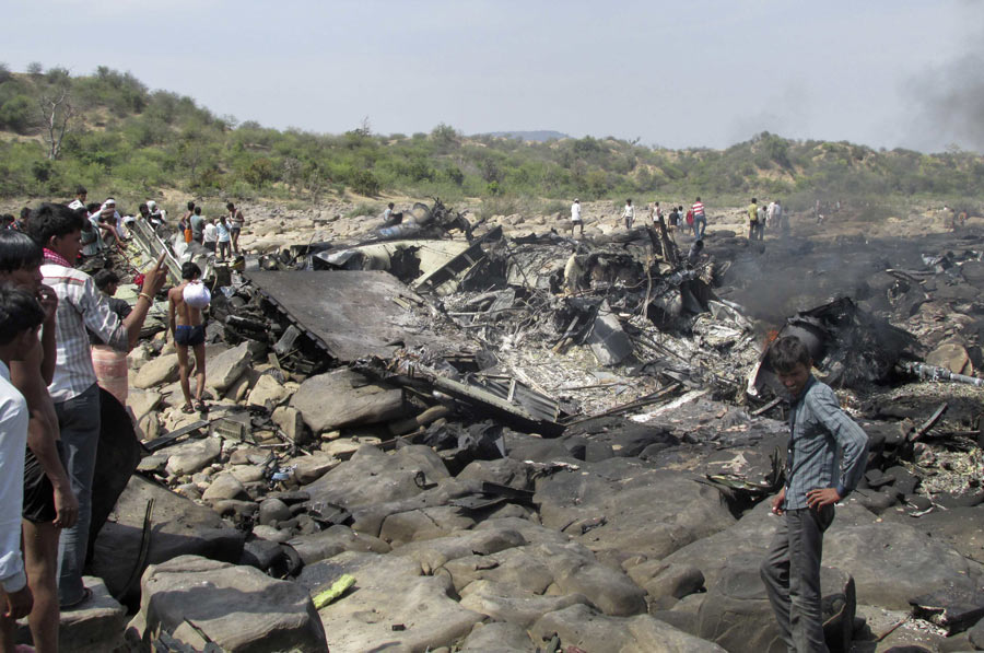 Indian air force cargo plane crashes, killing 5