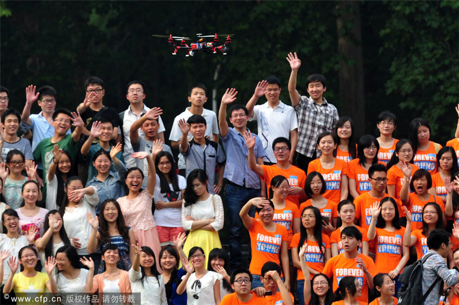 Wuhan graduates come full circle