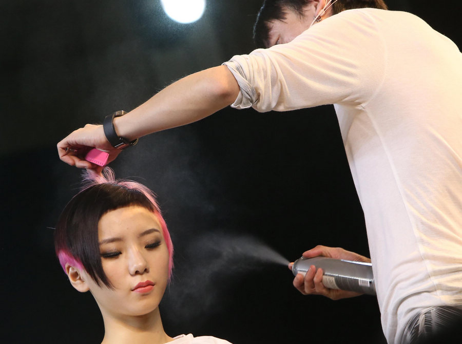 Shanghai holds hairdresser festival