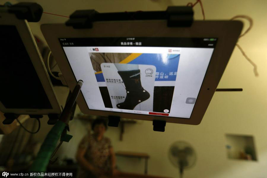 Paralyzed man builds a new life running online shop