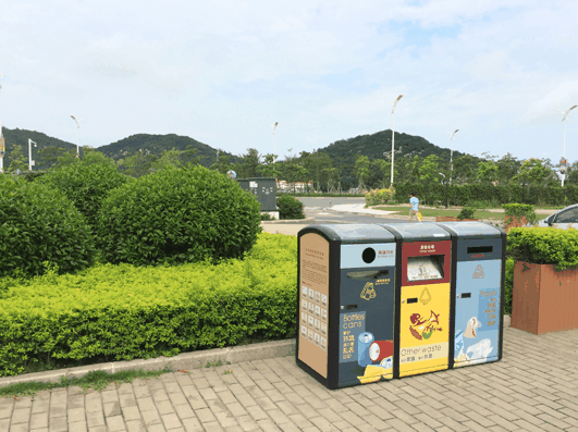 Solar-powered trash compactor shown off at 16th CHTF