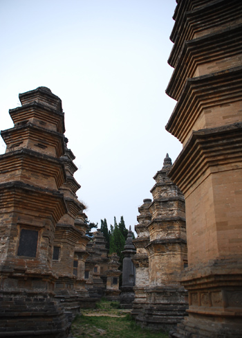 Monumental architecture at Mt. Songshan