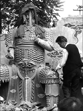 China welcomes overseas aid to fix damaged relics