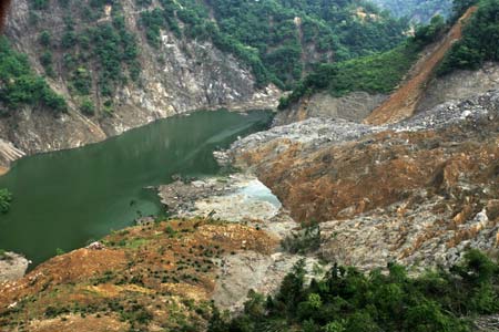 Main 'quake lake' to be scenic spot