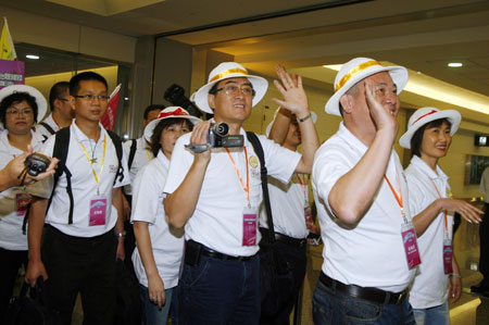Weekend cross-Straits chartered flight takes off with mainland tourists