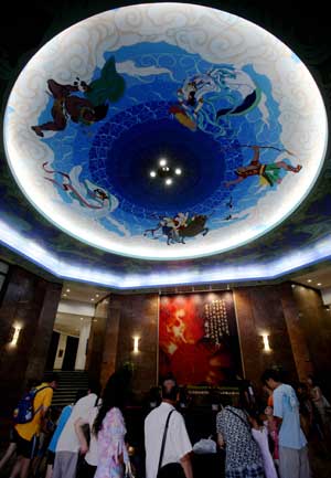 Beijing Planetarium reopens after renovation