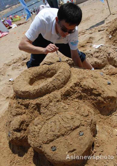 Sand sculpture competition