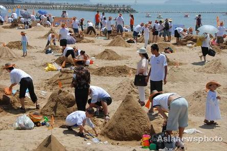 Sand sculpture competition