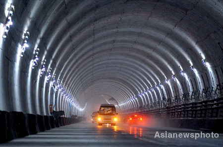 World's widest tunnel completes digging in Shanghai