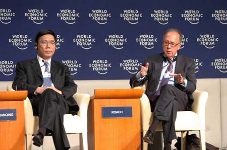Summer Davos session discusses economic outlook