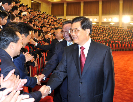 Top leaders pay tribute to heroes of earthquake