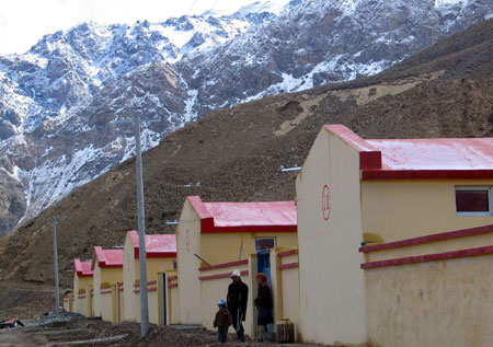 Quake-hit Xinjiang county returns to normal