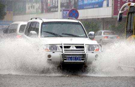 Monsoon rain hits Hainan