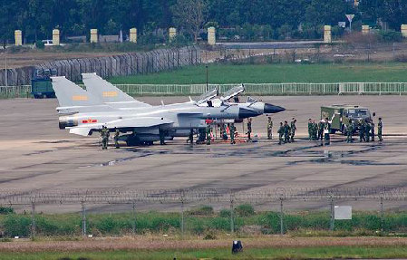 F-10 fighters for aviation show draw attention