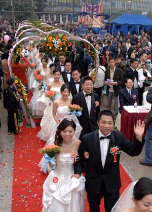 Group wedding for migrant workers in Chongqing Municipality