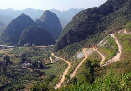 Guangxi gov't helps residents in revolutionary base areas to get rid of poverty