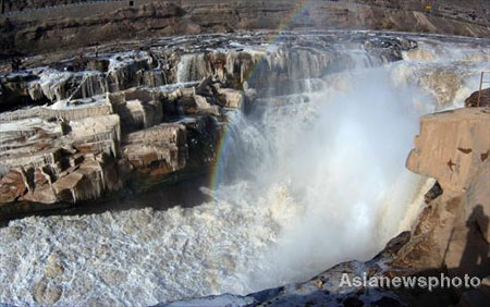 Breathtaking scene at Hukou waterfall