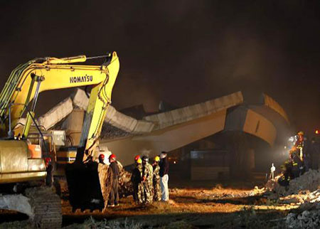 Two killed in Kunming bridge collapse