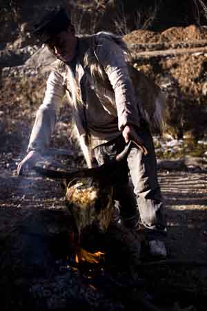 Qiang people celebrate first Spring Festival after earthquake with full hope