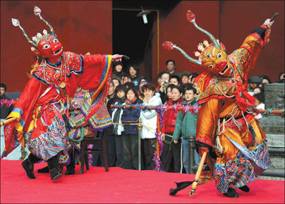 Masked dance climaxes Buddhist ritual
