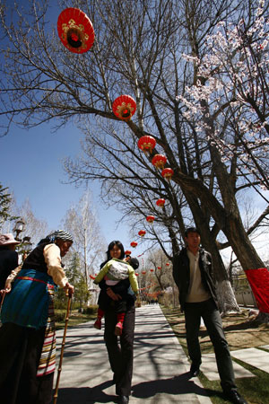 Lhasa welcomes spring season