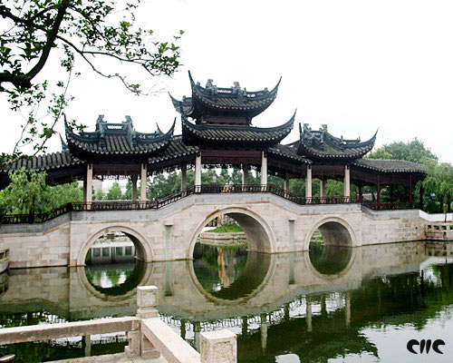 The Township of Tong Li