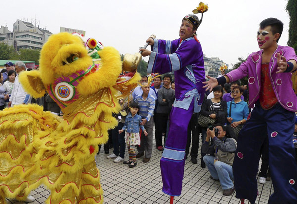Folk art festival opens in Hangzhou